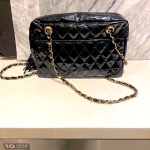 Zenith black bag with gold black chain